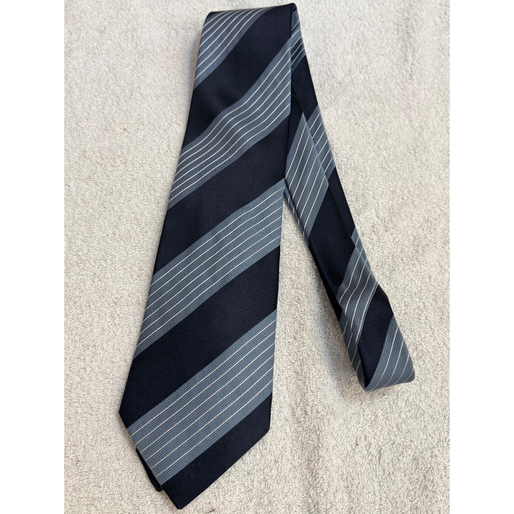 Giorgio Armani Mens Silk Tie Navy Light Blue Diagonal Stripe Made in Italy